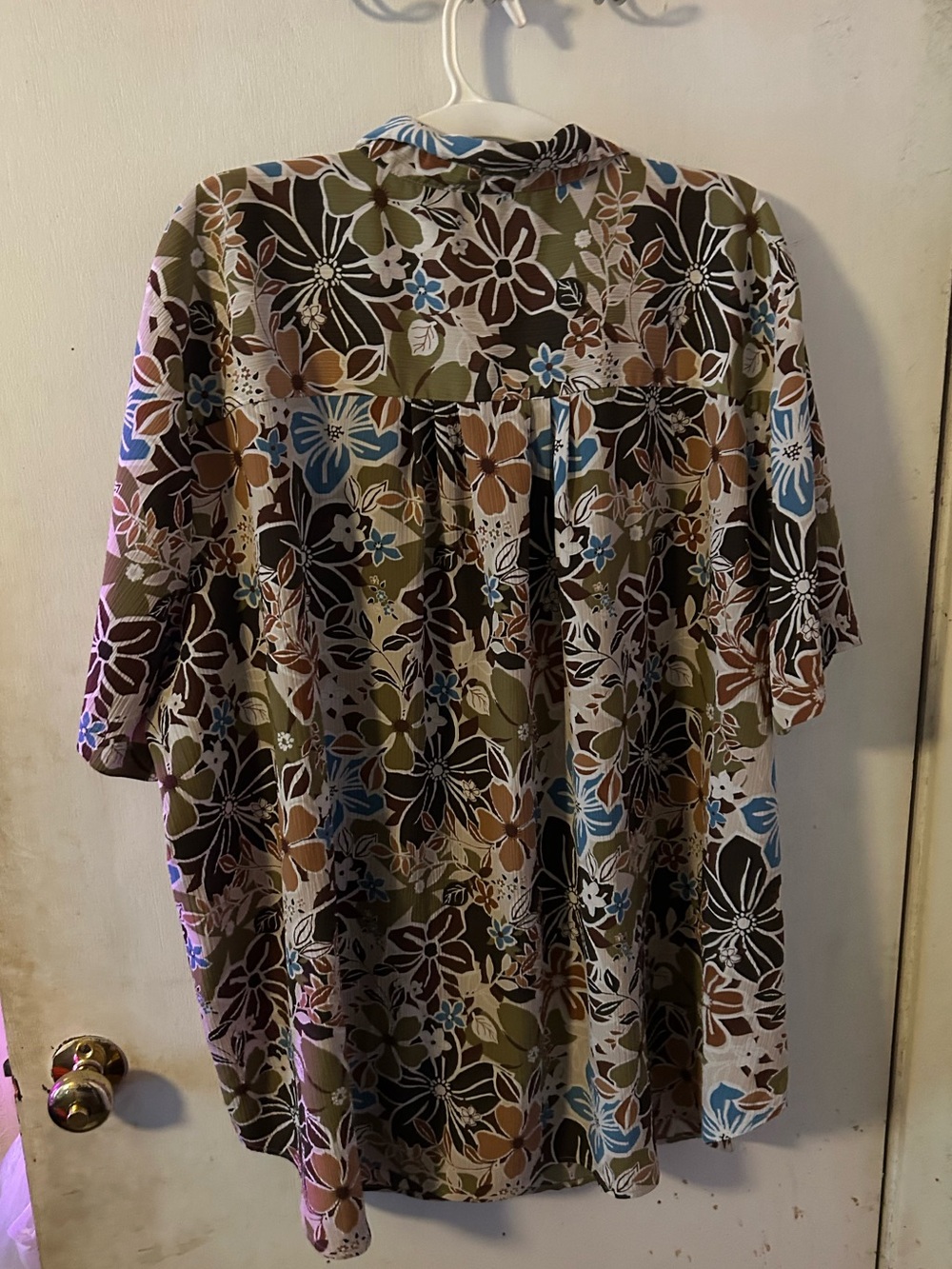 Maggie Barnes Floral Button-Up in Olive, Brown & Blue